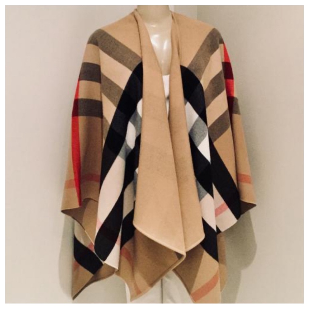 BURBERRY LONDON CHARLOTTE REVERSIBLE SOLID CHECK WOOL CAPE. - Picture 4 of 11